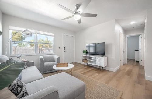 Apollo Beach House | 1053 Apollo Beach Blvd Unit 6