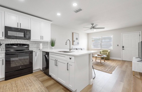 Apollo Beach Condo | 1053 Apollo Beach Blvd, Unit 2