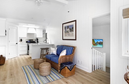 Laguna Beach Cottage | 11/16 to 1/5 SPECIAL 90/nt GORGEOUS COTTAGE! 1 BLOCK TO THE BEACH!