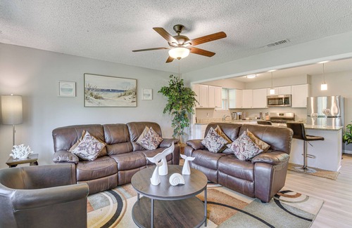 Foley House | 11 Mi to Beaches: Peaceful Foley Home w/Yard