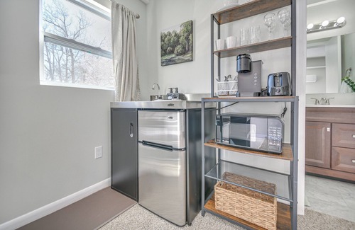 Northwest Apartment | 11 Mi to Virginia Beach Boardwalk: Studio Retreat!