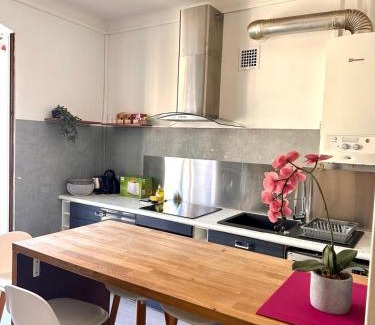 Vernier Apartment | 11 Trachel - Charmant T2 spacieux à proximité de gare Thiers