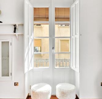 Alicante City Centre Apartment | 110m KKARA 3BR 2BA central Plaza Nueva view apt