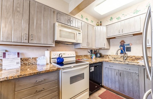 Dillon House | 111 Corinthian Circle Unit H by Summit County Mountain Retreats