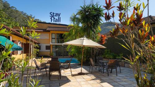 Petropolis House | 111D-Imperial City Mansion-Pool-Academy