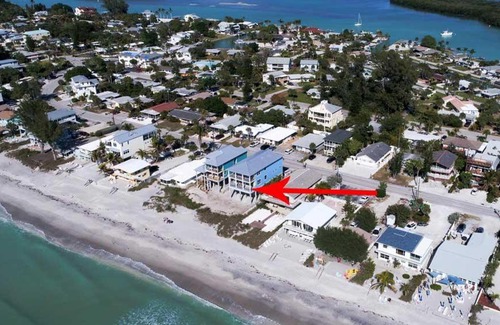 Englewood House | 1140 Turtle Nest