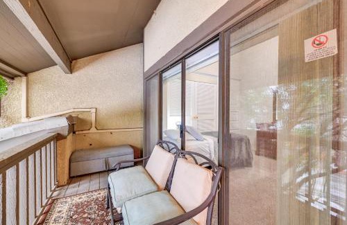 Las Colinas Apartment | 12 Mi to Downtown Dallas Irving Condo with Balcony