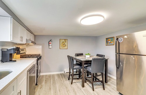 Monroe Township Apartment | 12 Mi to Rutgers: Brand New Apt w/Home Office!
