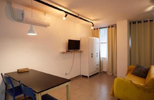 Funcionarios Apartment | 12 Studio com ArCondicionado, Savassi, cozinha completa, vaga, Skema school
