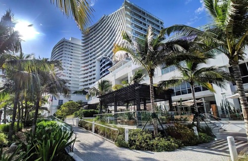 Central Beach Condo | 1201 W S 1 Bedroom Condo by RedAwning