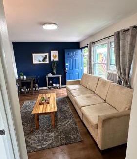 Norwood House | 12th Ave The Bricks - Unit 5