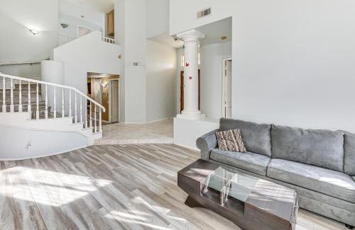 Corona House | 13 Mi to Dtwn Riverside SoCal Family Home!