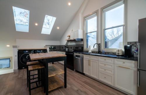 Baker House | 139 West Ellsworth