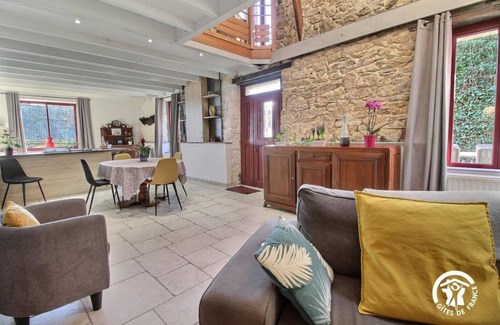 Plumeliau House | 140 m² Gîte ∙ 2 bedrooms ∙ 4 guests