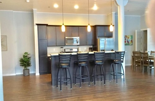 Garment District Hotel | 1480Sq ft 2BR/2BA Loft Downtown KC Historic Build