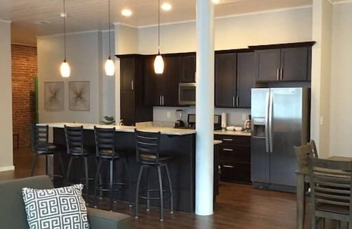 Garment District Hotel | 1480Sq ft 2BR/2BA Loft Downtown KC Historic Build