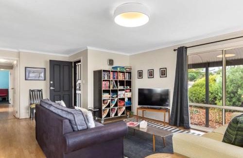 Carrickalinga House | 15 Dorset Court Carrickalinga