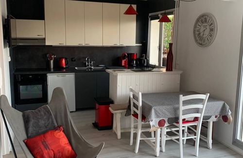 Houlgate Condo | 150 m from the beautiful beach, 2 rooms 4 persons, large balcony, Wi-Fi