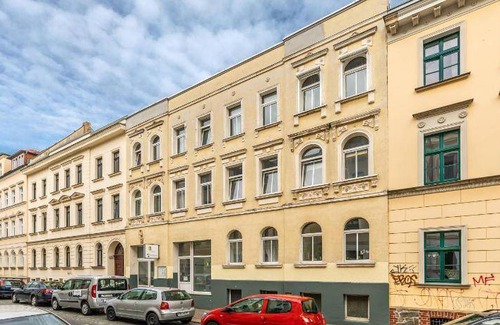 Plagwitz Apartment | 150 m² Apartment ∙ 5 bedrooms ∙ 14 guests