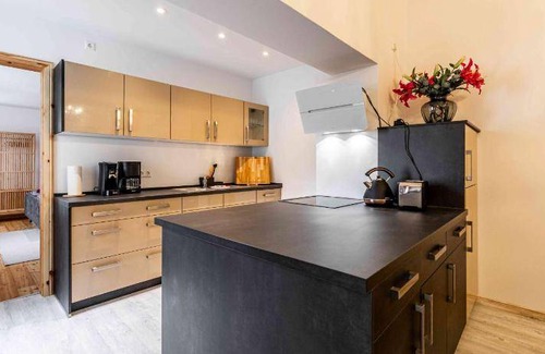 Plagwitz Apartment | 150 m² Apartment ∙ 5 bedrooms ∙ 14 guests