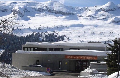 Flaine Apartment | 150m from resort center, 3rd floor, balcony, parking, tv, ski locker, 60m², Flaine