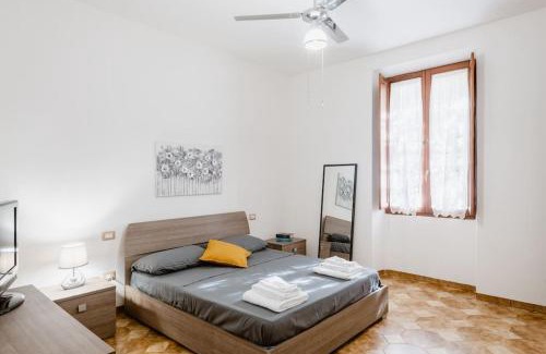 Alghero Apartment | 15min a piedi dal centro appartamento con Patio Privato!