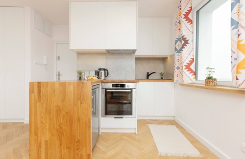 Powisle Apartment | 15th Floor Studio in Warsaw by Renters