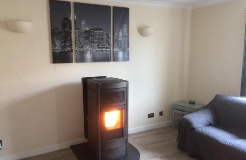 Isle of Lewis House | 16 East Street Sandwick Stornoway