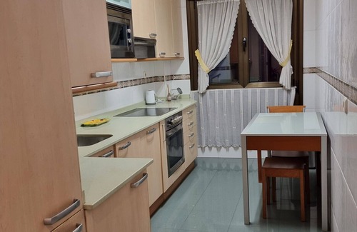 Distrito Llano Apartment | 161A Apartamento moderno con garaje