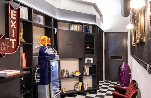 Metaxourgio Apartment | 165 m² Serviced apartment ∙ 3 bedrooms ∙ 6 guests