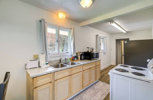 Wolford Apartment | 17 Mi to Coal Canyon Trail: Scenic Mtn-view Apt!