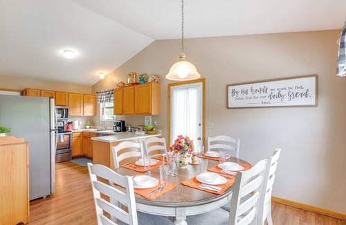 Pickerington House | 17 Mi to Columbus: Pickerington Home w/Fire Pit!
