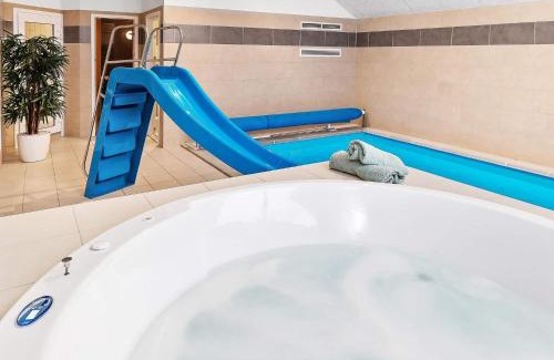 Olpenitz House | 18 person holiday home in Hasselberg