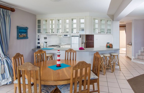 Brenton-on-Sea Villa | 180 Degree Ocean View - Seagull Villa in Brenton On The Rocks