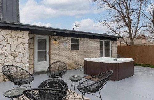 North Richland Hills House | 180 m² House ∙ 4 bedrooms ∙ 11 guests