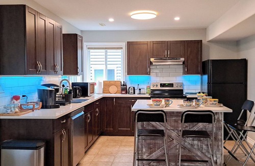 Promontory House | ❤️️180° Valley Vista - Powerful AC | 1G Fast Wifi | Pet-Friendly | Scenic Trails