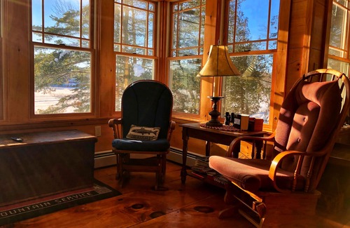 Orrington House | 1800 sq ft♦ Kings Mountain Cottage ♦ On the Water