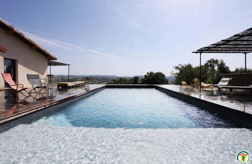 Chateauneuf-de-Galaure House | 185 m² Gîte ∙ 5 bedrooms ∙ 12 guests