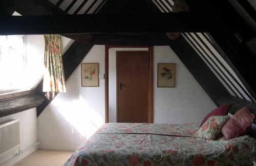 Bradford-on-Avon Bed & Breakfast | 189 April Cottage