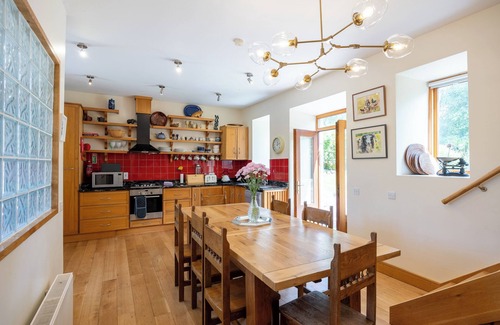 Inistioge Other | 18th Century Coachhouse in a Courtyard Setting