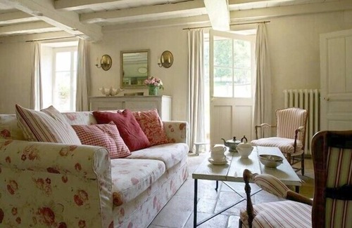 Villegusien-le-Lac Other | 18th Century Country Farmhouse