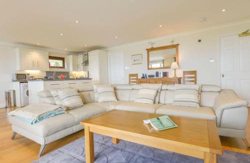 Bigbury-on-Sea Apartment | 19 Burgh Island Causeway