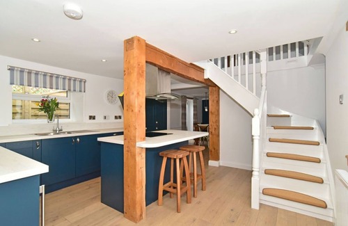 Johnshaven House | 19 Fore Street - Beach view cottage in a quiet coastal village