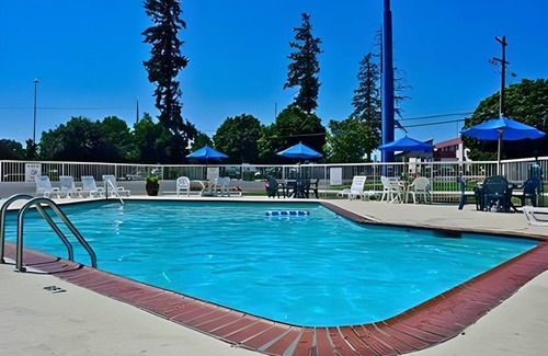 Lake Oswego Hotel | 19 m² Hotel ∙ 10 guests