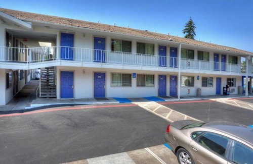 Lake Oswego Hotel | 19 m² Hotel ∙ 10 guests