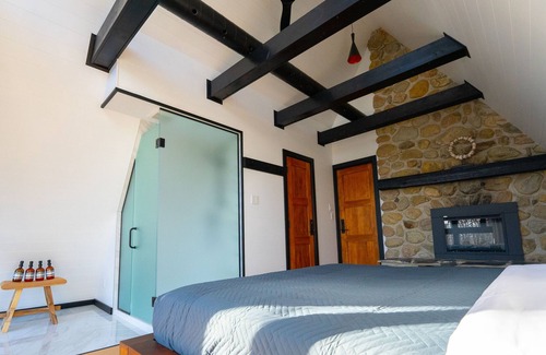 Potton Ski Chalet | 19 Person Grand Chalet Luxury Mountain Retreat with Stunning Views and Amenities