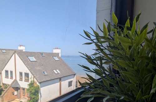 Seaview Apartment | 19 Seaview Bay-Isle of Wight