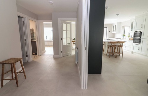 Fenit Cottage | 19A Lighthouse Village