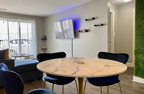 Rosedale Apartment | 1bed 1 bath Condo with Movie Projector!