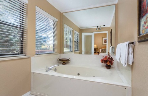 Flagstaff Resort | 1Bed/1Bath - Breathtaking Flagstaff Location with Pools, Golf, and More!